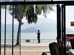 -鹏城人家海鲜酒家·23年老字号(较场尾店)