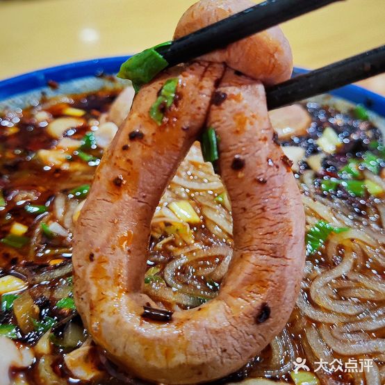 双流冒节子肥肠粉(银沙路店)