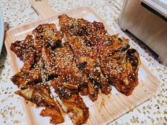 -小董哥烤串·爆汁大油边(故宫店)