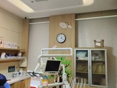 -上海仁爱医院口腔科 · 种植