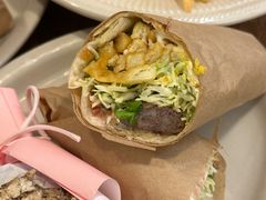 羊肉kabab卷-Al Salam莫的三明治