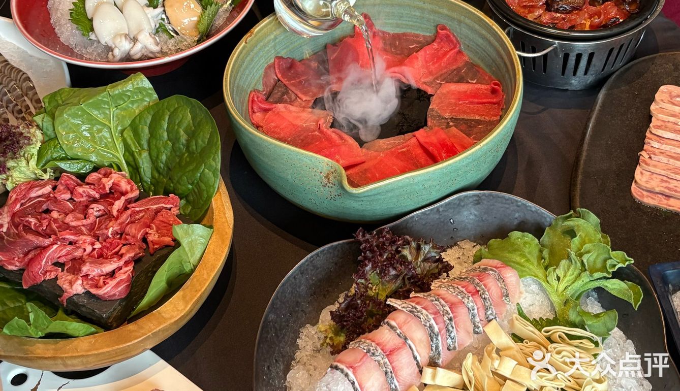 它家火锅是直接把海鲜市场搬进店里了⁉️