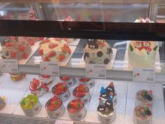 -花花卷卷·鲜食蛋糕(静安久光百货店)