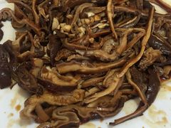 -溢心园香河肉饼总店