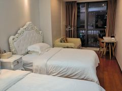 -凤凰印象公寓(深圳罗湖大剧院东门店)