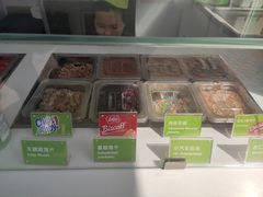 零售区-Salud撒露欧洲冻酸奶(蓝色港湾店)