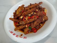 -独一佳老胡湘菜馆(矿山路店)