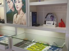 -提一眼镜·蔡司·依视路(小寨店)