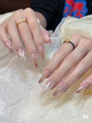 -星辰·新中式美甲美睫工作室