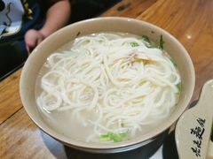 猪肘汤面-亮亮面馆(经六路店)