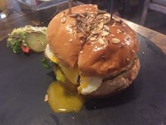 -HIGH FIVE哈福手工汉堡(桂林路店)