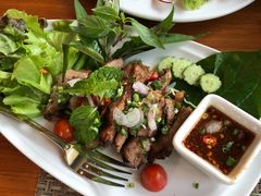-Chom Cafe and Restaurant