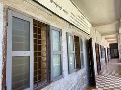 -吐斯廉屠杀博物馆