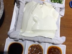 一块豆腐-95号酱骨·一块豆腐(展春园西路店)