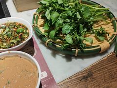 -尚尚仙·酸汤猪手·猪肚鸡火锅(华联万柳购物中心店)