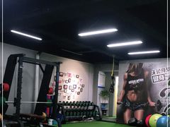 -征成健身连锁私教工作室(九公里店)