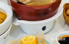 Malay Slow-Cooked Pork Bone Tea