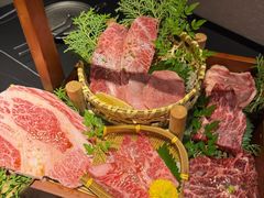 -山川小町·极番烧肉(新地假日广场店)