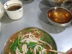 小碗瘦肉-正宗杨记普洱酸醋米线(总店)