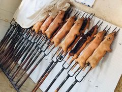 -黄记四更烤乳猪店