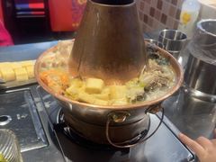 -马路牙子烧烤音乐酒馆(望京店)