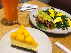 牛肉卷套餐配牛油果-Wagas沃歌斯(太古汇店)