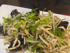 -鲁南仔·滕州炒鸡(经三路店)