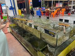 -岛中岛·海鲜大排档·万宁老字号(东澳店)