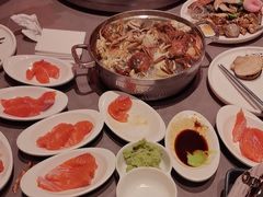 -黑金·寻焰自助百汇·烤肉·火锅(中街店)