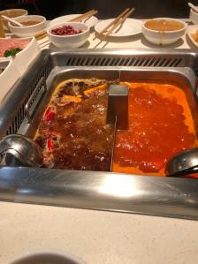 海底捞火锅(海悦天地店)-"[服务铃]服务:服务很热情,周到,非常.