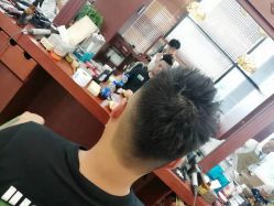 -尼特斯男士发型馆