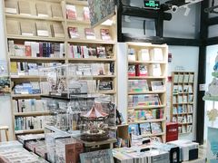 -猫的天空之城概念书店(杭州南宋御街店)