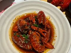 -肥肥虾庄·金牌油焖大虾(汉街SKP店)