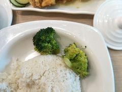 -佰搭果·广式茶餐厅(西华路店)
