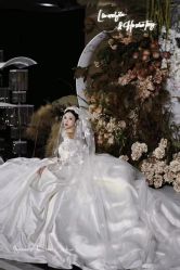 点击看大图 -Renee芮亦婚纱