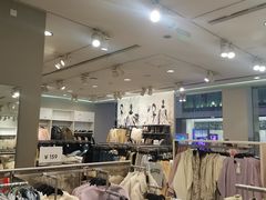 -H&M(鹏欣水游城店)