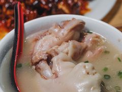 -雷祖芳老妈蹄花店