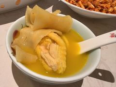 金汤花胶鸡-维园悦谱·海派家常菜(乌鲁木齐南路店)