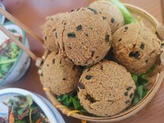 -包整·丝娃娃(一览甲秀楼风景店)