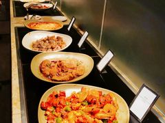 -大中华希尔顿酒店-念自助餐·嗨啤·小龙虾