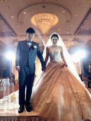 -艾米丽婚纱礼服