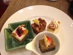 -东西风牛排馆周末烧烤自助(首都机场希尔顿店)
