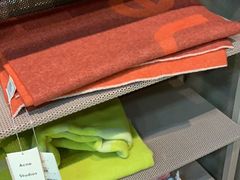 -Acne Studios(芮欧百货店)