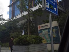 -虹桥天地-停车场