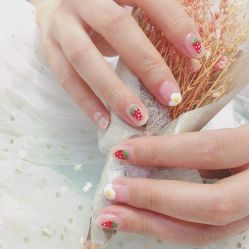 -蜜丝卡伦美甲美睫半永久