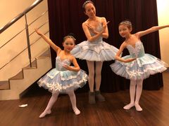 -小荧星艺校(大宁分校)