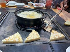 -有一锅·野生菌黑山羊腊排骨火锅(古城北门店)