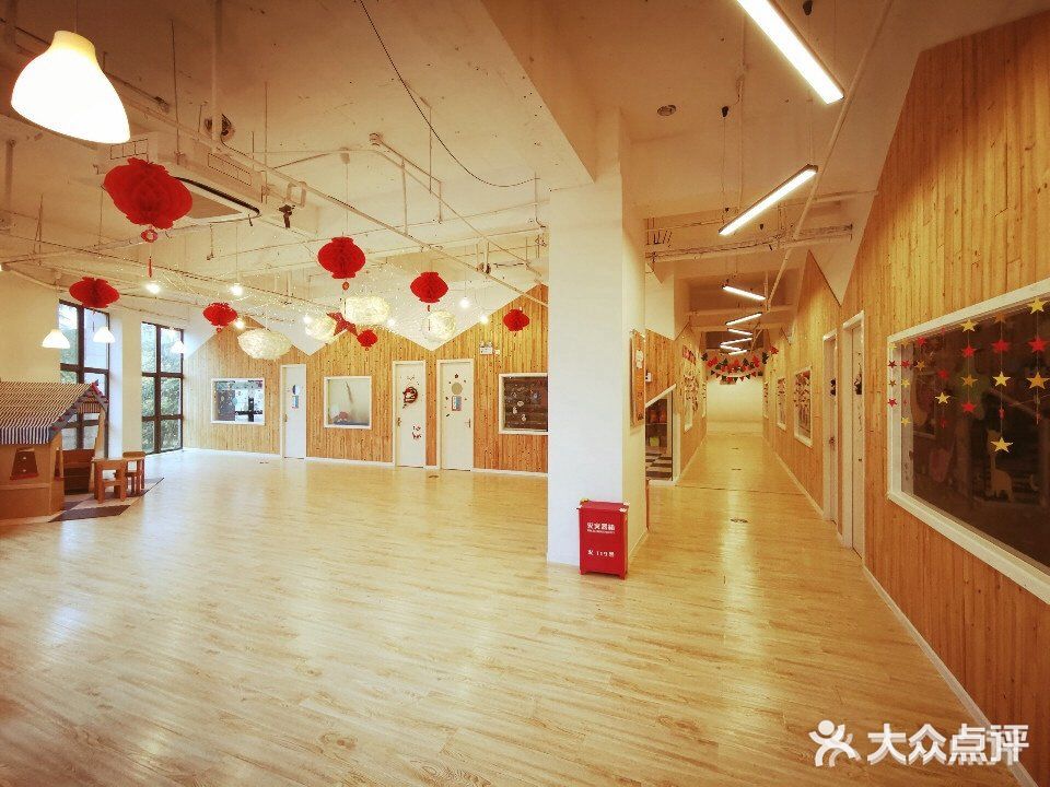 培养亲自感情选择尤尼可儿，这里的氛围轻松愉悦
