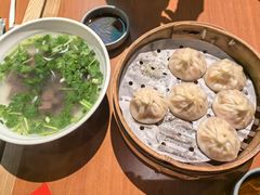 -馋三尺蟹粉小笼(人民广场店)