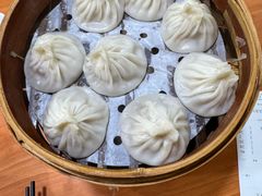 -莱莱小笼·乔艾
